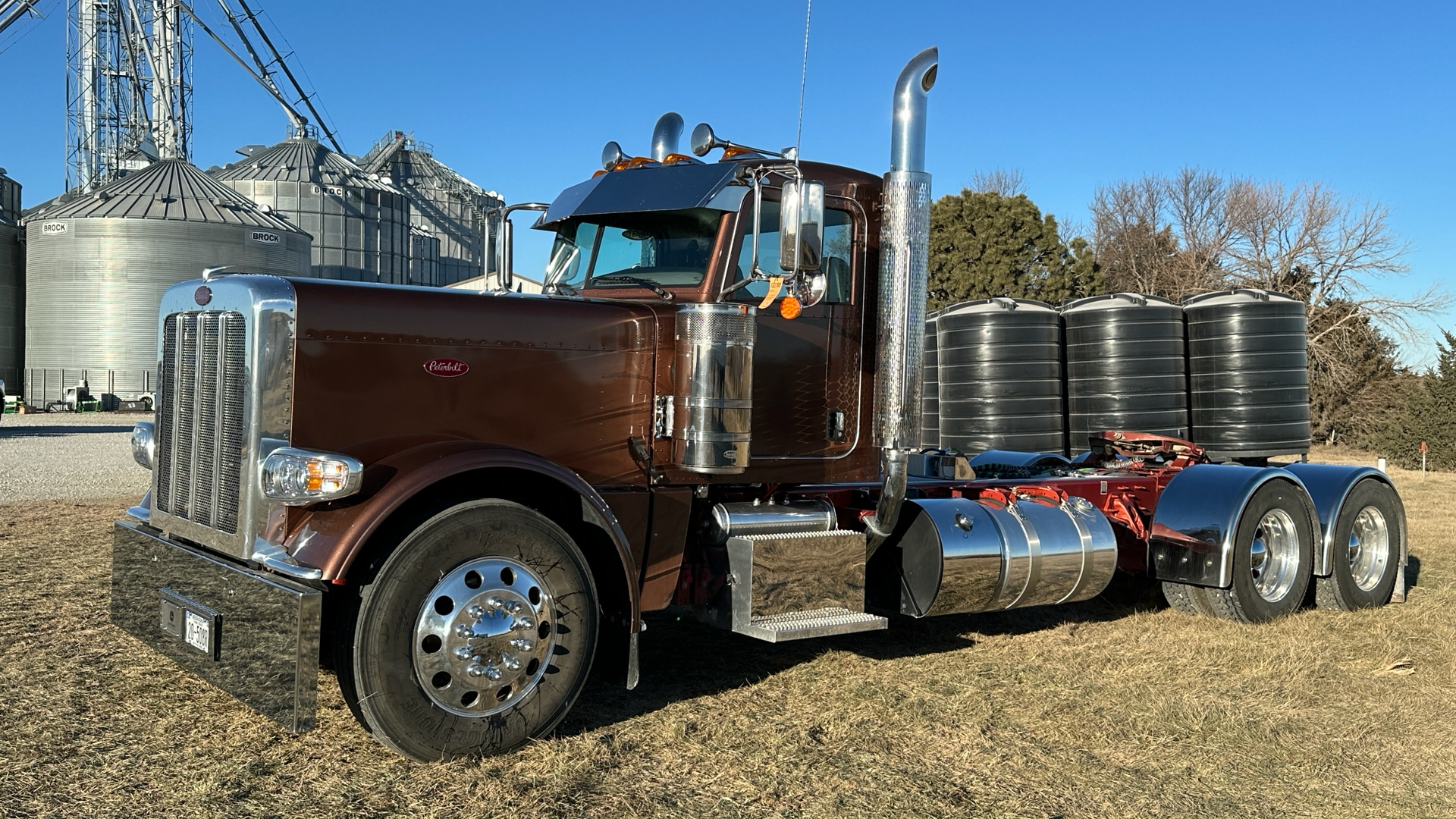 2023 Peterbilt 389